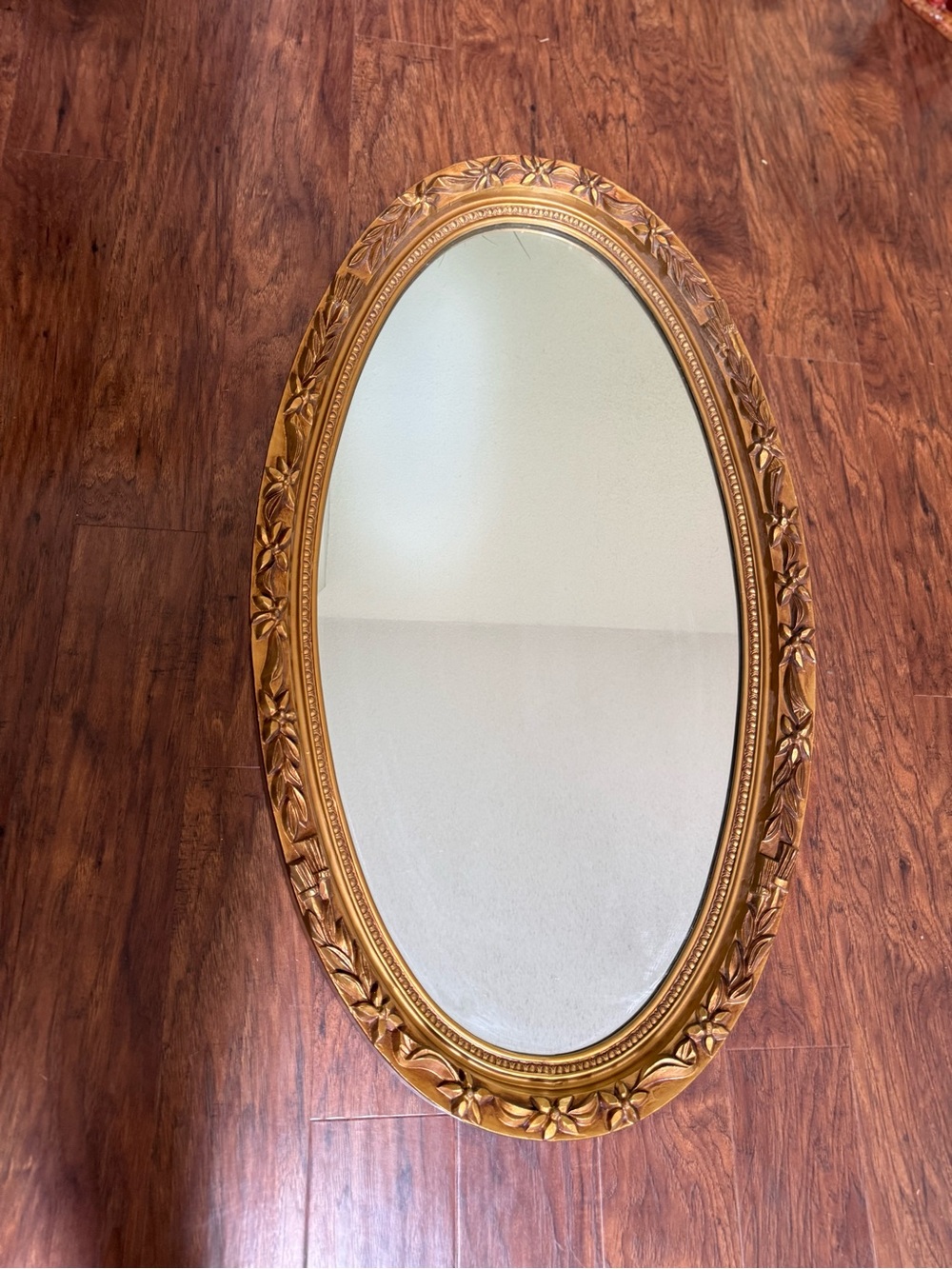 Beautiful Vintage Mid-Century Hollywood Regency Oval Decorative BIG Wall Mirror